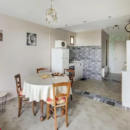 Serene In Hills Apartment Thedirac