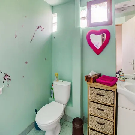 Serene In Hills Apartment *