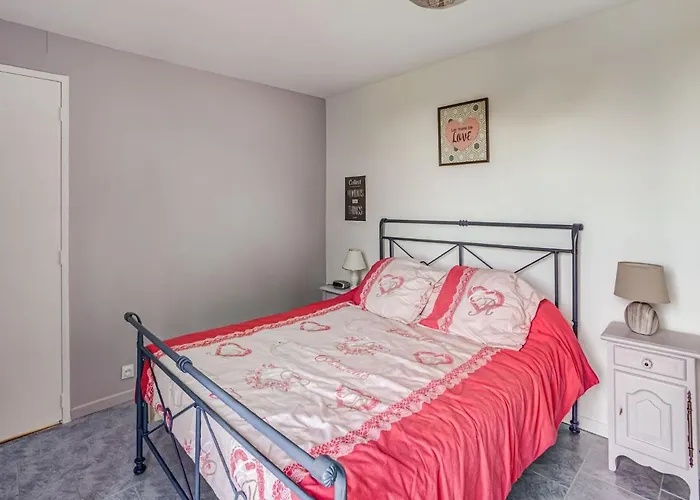 Serene In Hills Thédirac